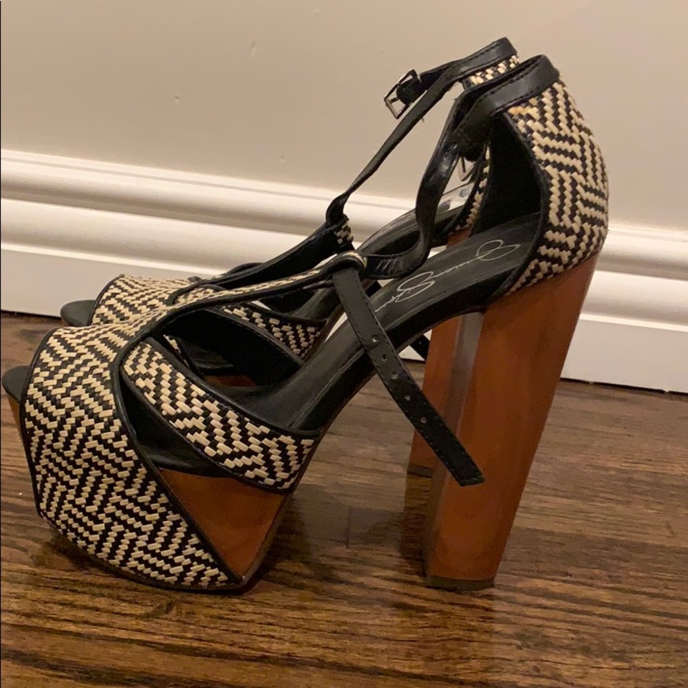 Jessica Simpson Dany Black and White NWOB